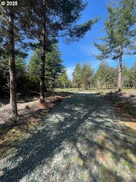 Serene One-Acre Lot in Bandon