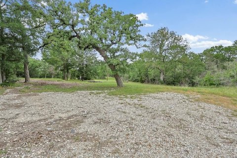 2.06-Acre Lot Near Brazos River