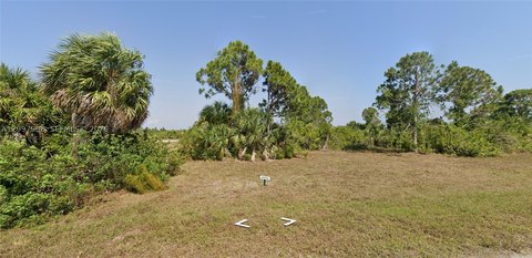 Land, FL