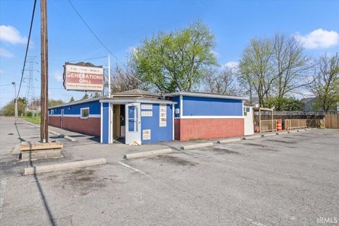 Neighborhood Bar and Restaurant