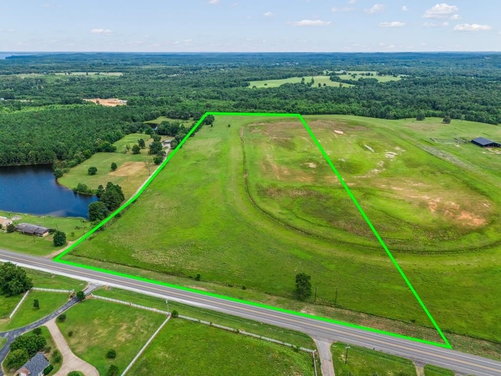30 Acres Pastureland on Highway