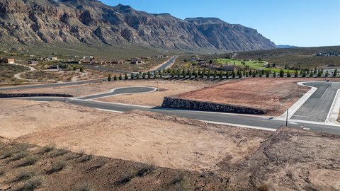 Land with Southern Utah Views