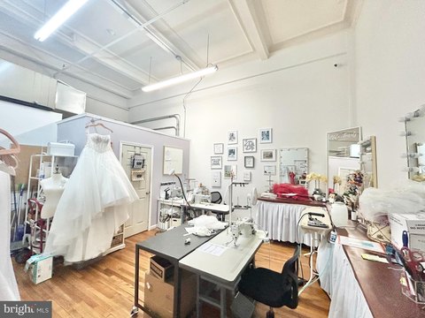 Historic Mt Vernon Commercial Space