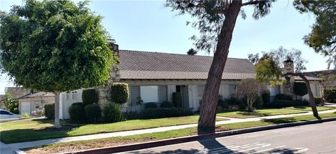 Duplex with Community Pool Access