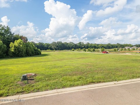 LAND - Starkville, MS