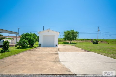 Land, LA FERIA, TX