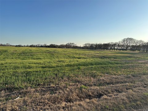10 Acres of Land in Gunter