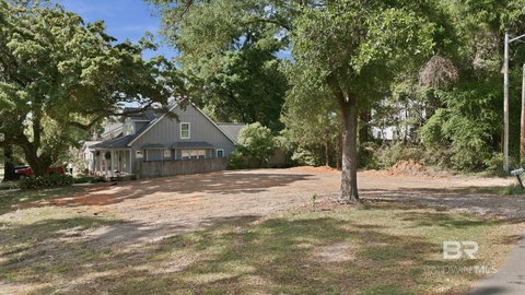 Residential Lot in Fairhope's District