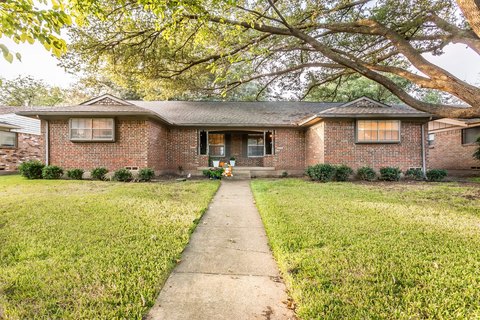 Meticulously Maintained Duplex for Investment