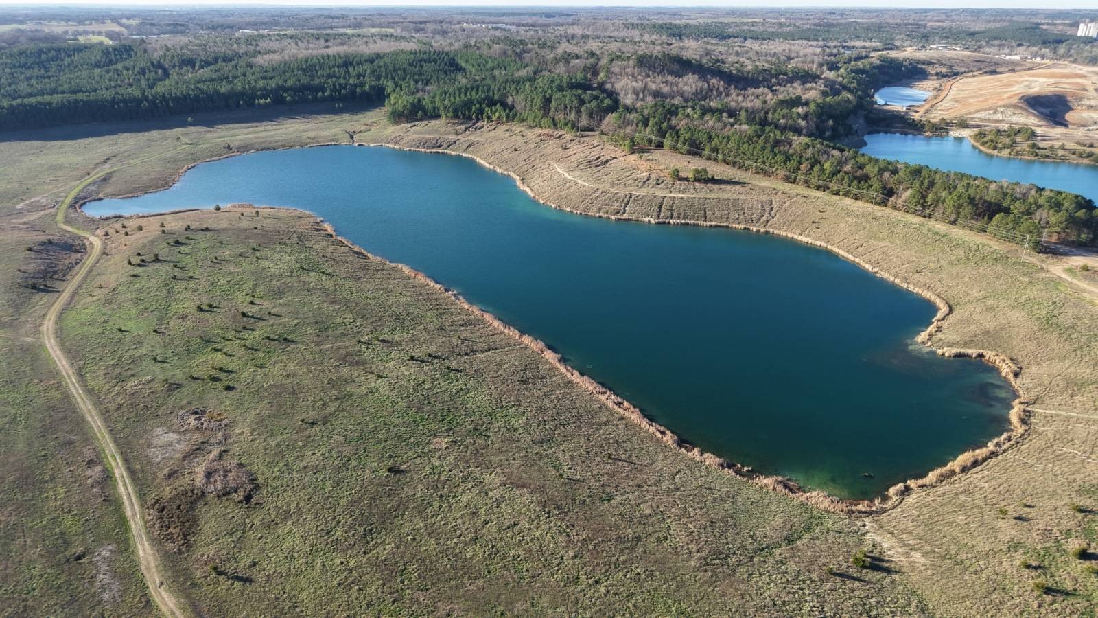 Howard County Recreational Land with Lake
