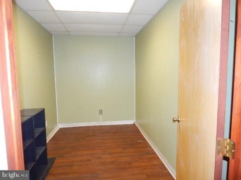 Open Plan Retail Space Available