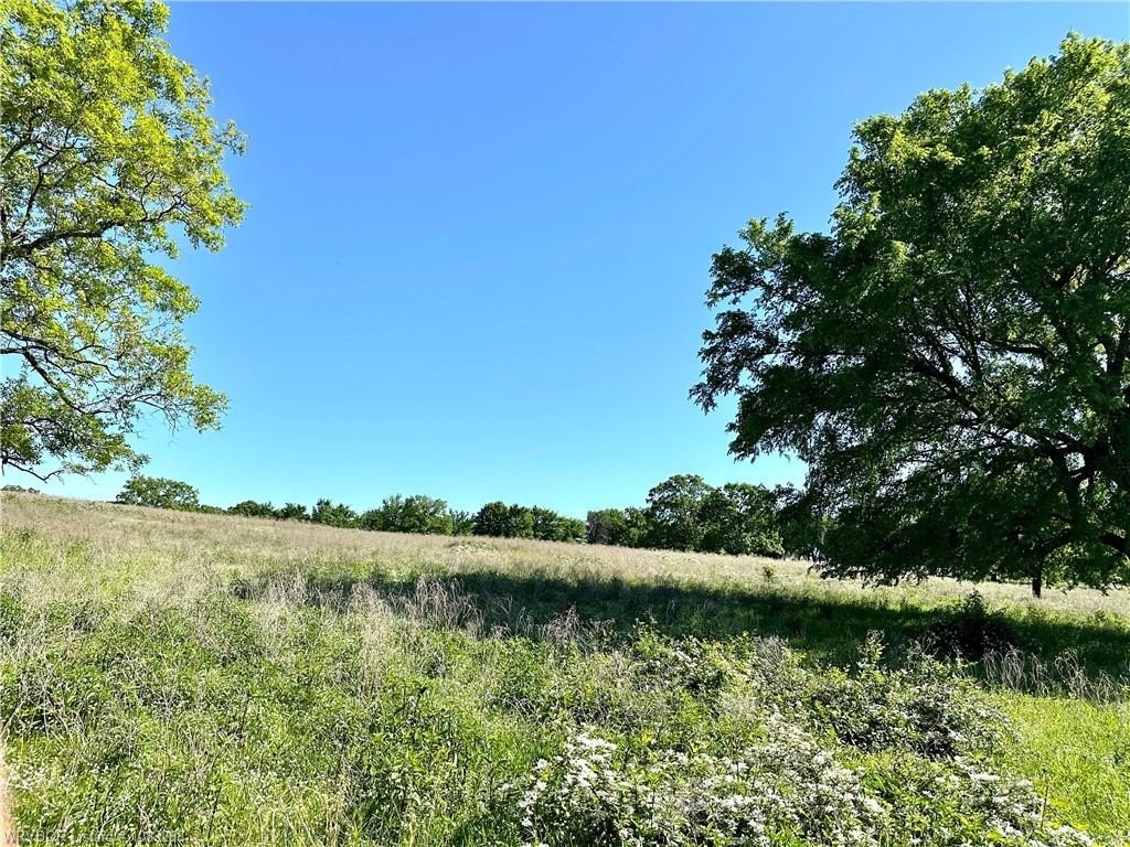 Bokoshe Land with Mountain Views