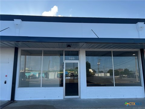 Retail/Office Space in Victoria, TX