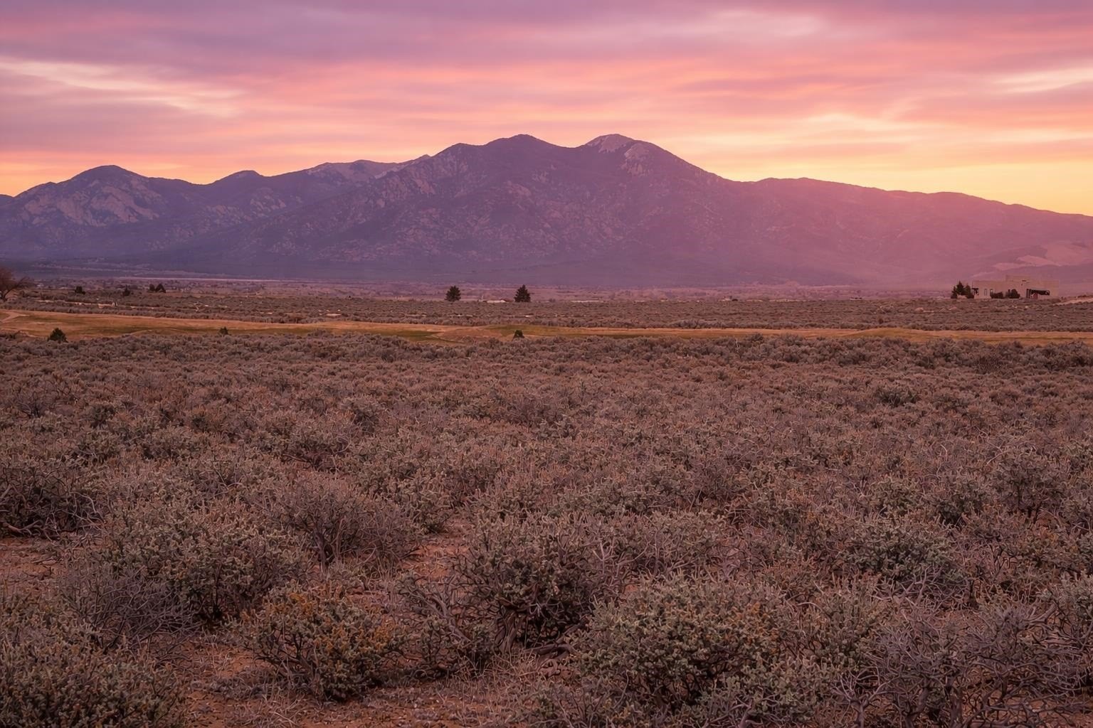 Land with Sweeping Views