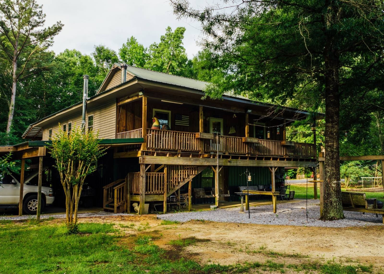 Hickory MS Farm/Estate with Lodge