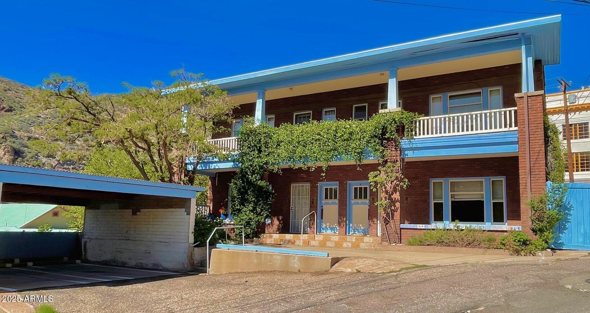 Spacious Triplex in Old Bisbee