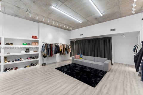 Street-Level Retail Gallery Space