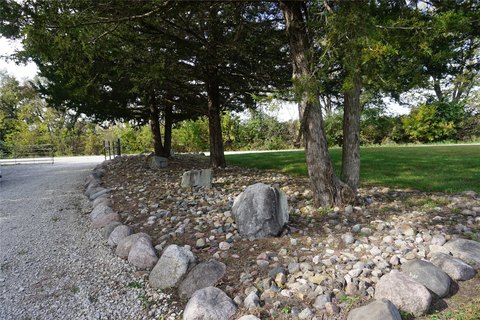 Land, Winterset, IA