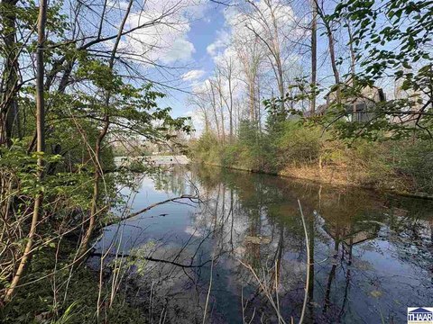 Waterfront Lot in Blumberg Estates