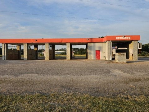Commercial Land with Carwash Structure