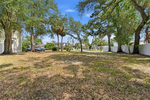 LAND - TAMPA, FL