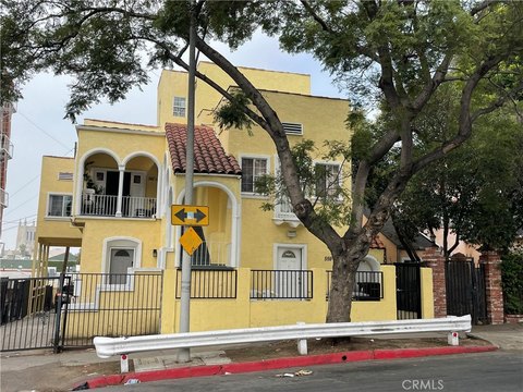 Spanish-Style Quadplex