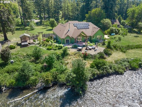 Riverfront Bed-and-Breakfast Estate