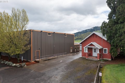 Historic Schoolhouse on 5.98 Acres