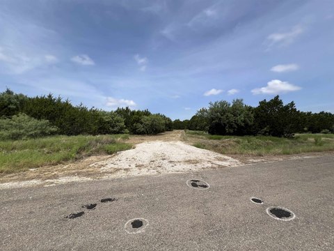 LAND - Lampasas, TX