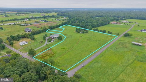 Land, NOKESVILLE, VA