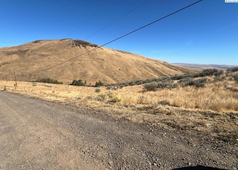 Yakima 10-Acre Residential Land Parcel