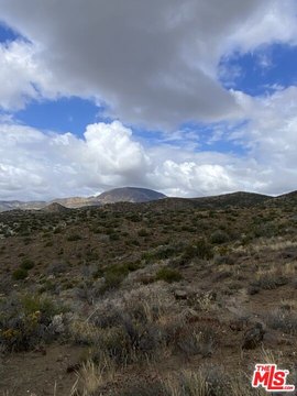 Tehachapi Land with Panoramic Views