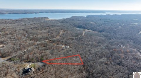 Residential Lot in Waterfront Community