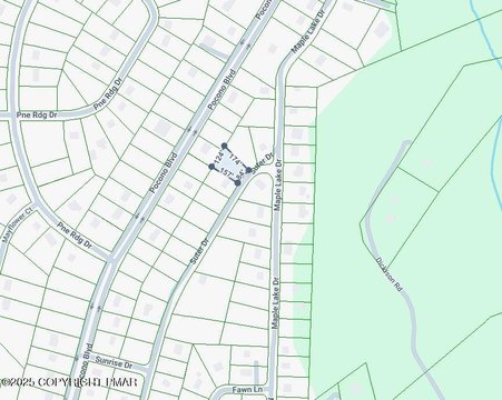 Land in Bushkill, Pennsylvania