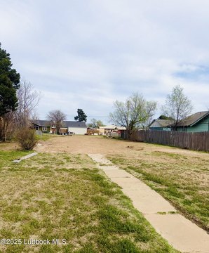 Residential Lot in Plainview, TX