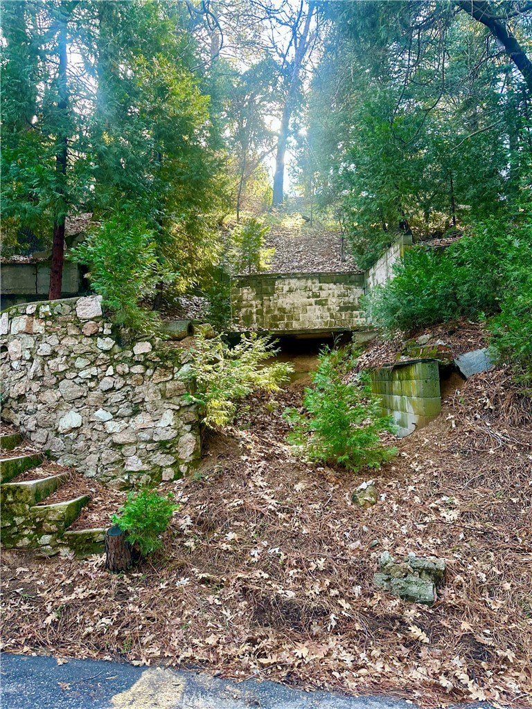 Land in Crestline near Lake