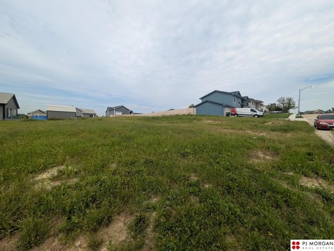 LAND, Omaha, NE