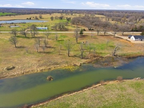 Waterfront Land in Saltillo, TX