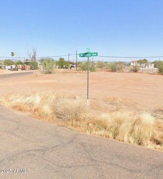 Residential Land in Wittmann, Arizona
