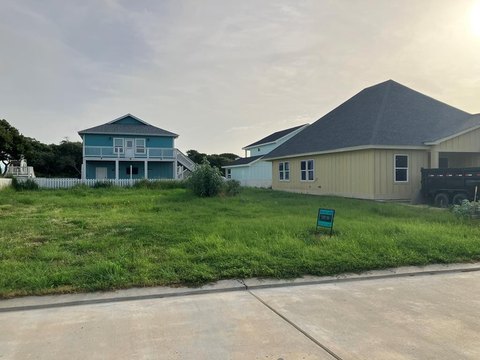 LAND - ROCKPORT, TX
