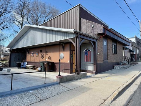 Versatile Downtown Mixed-Use Building