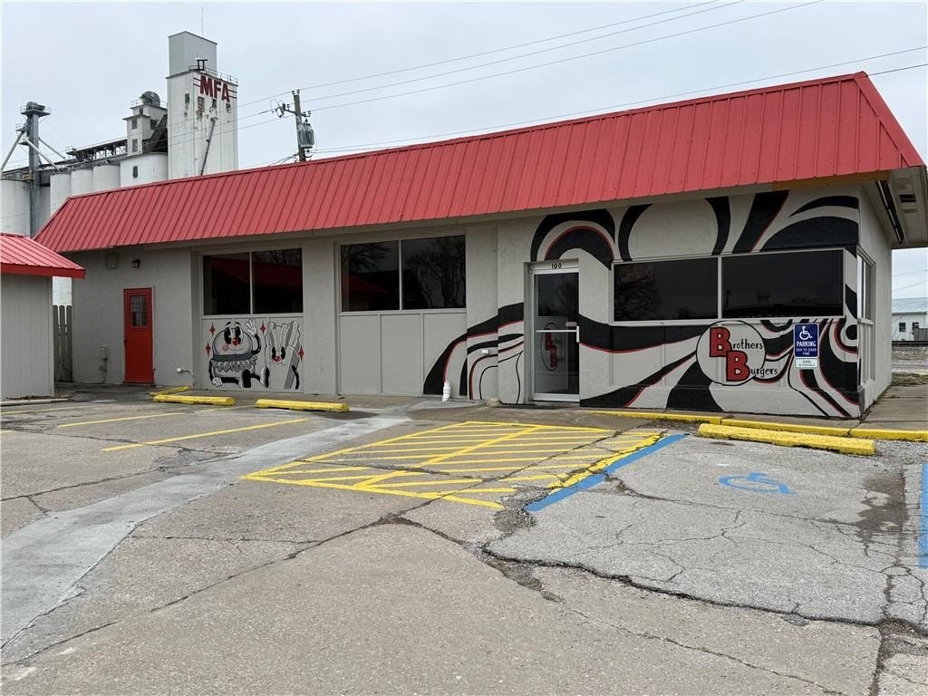 Higginsville Restaurant Opportunity For Sale