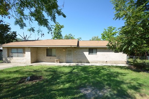 Kerrville Home on Large Lot