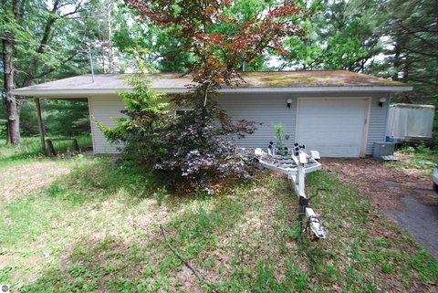 Wooded Parcel with Pole Barn Garage