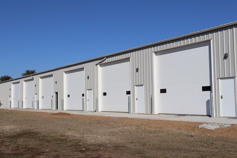 Spacious Storage Unit Near Lake