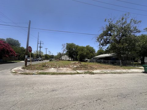 LAND - San Antonio, TX