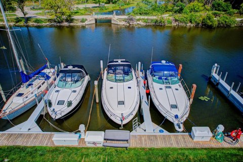 Grand Haven Yacht Club Dockominium