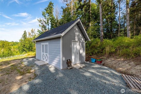 Nearly One-Acre Homesite in Mount Vernon