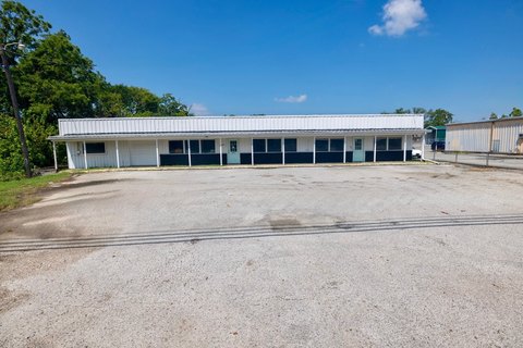 Flex Space Building with Overhead Doors