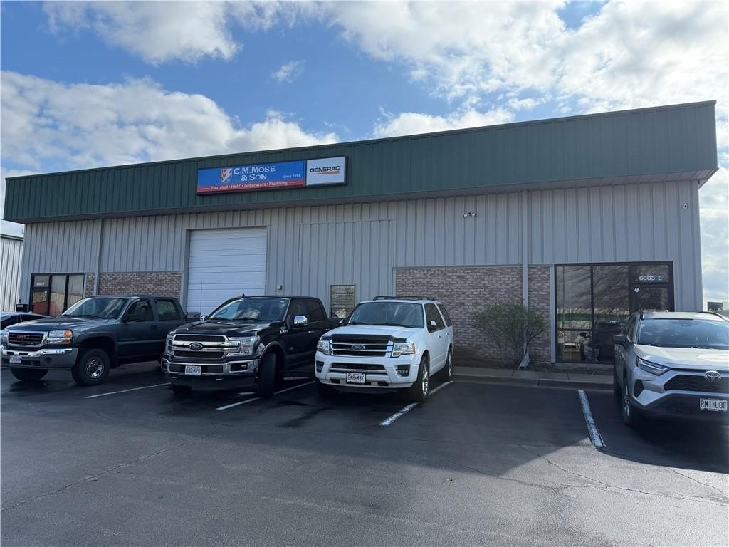 Pleasant Valley Flex/Warehouse/Office Building